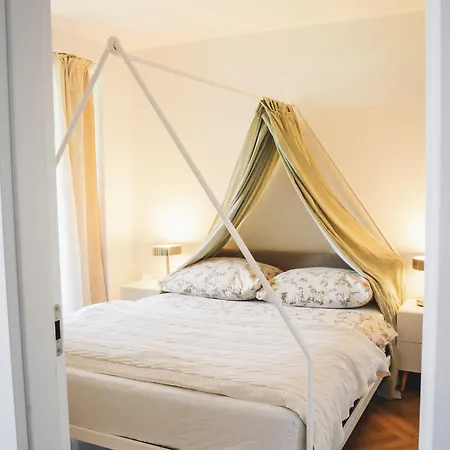 Διαμέρισμα Pioneer House - App With Free Parking Place, Terrace And Private Garden